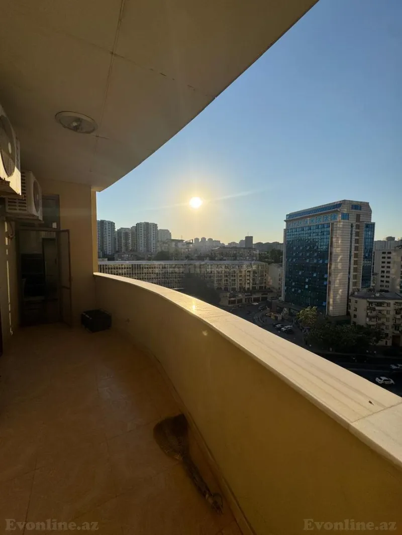 Satılır 4 otaqlı Mənzil Yeni tikili 200 m² Nizami m. - şəkil 24