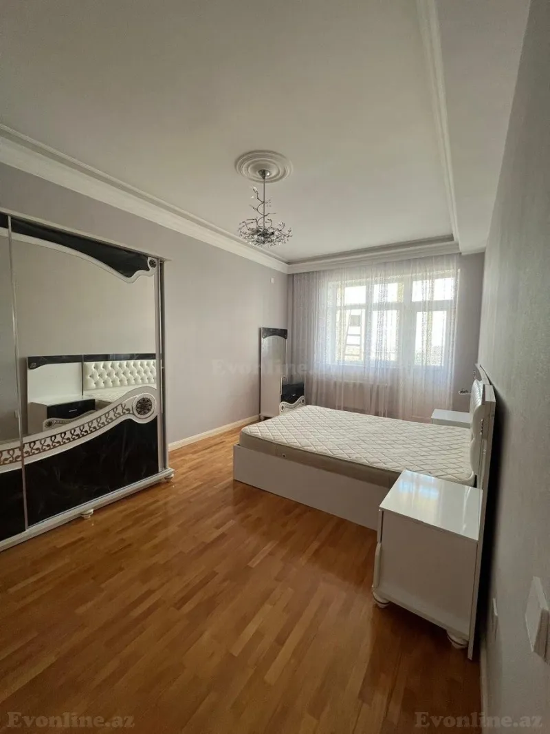 Satılır 4 otaqlı Mənzil Yeni tikili 156 m² Azadlıq prospekti m. - şəkil 3