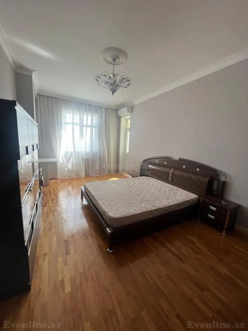 Satılır 4 otaqlı Mənzil Yeni tikili 156 m² Azadlıq prospekti m. - şəkil 4