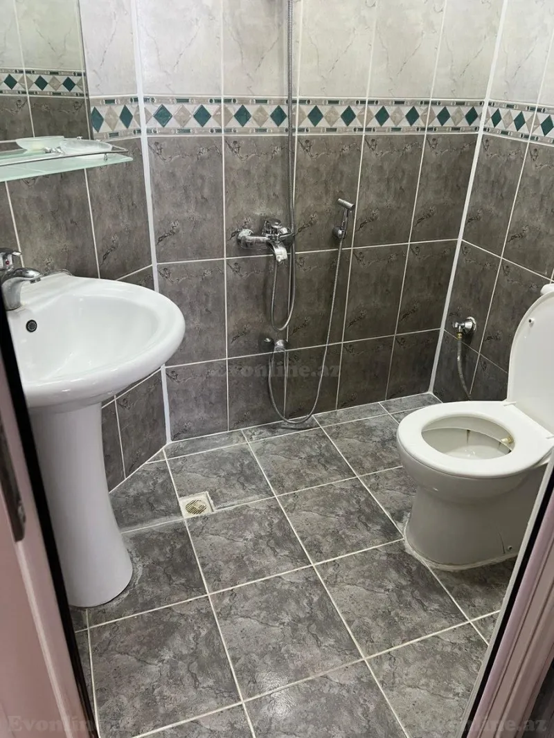Satılır 4 otaqlı Mənzil Yeni tikili 156 m² Azadlıq prospekti m. - şəkil 10