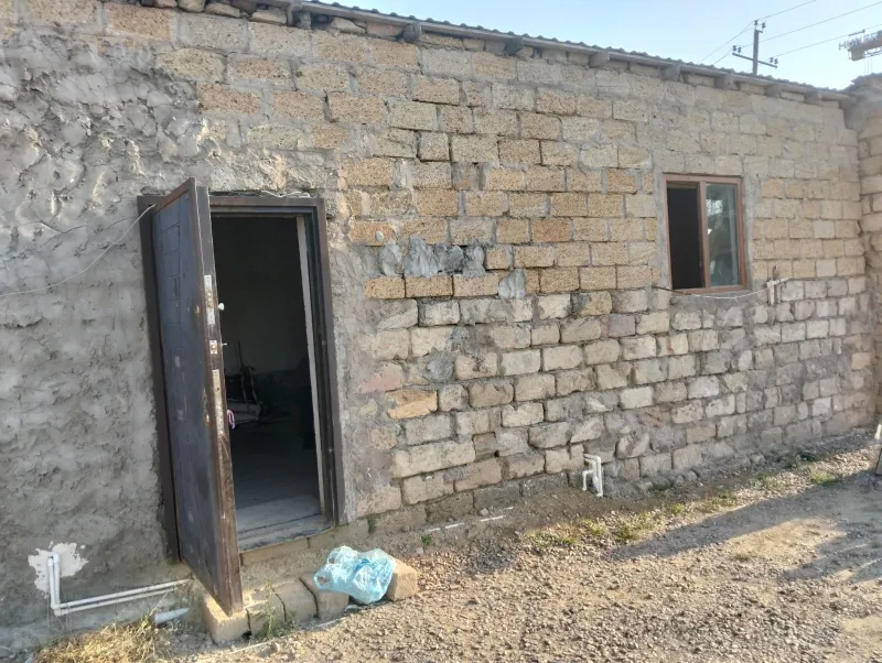 1 otaqlı Həyət evi 30 m² Xocəsən Satılır