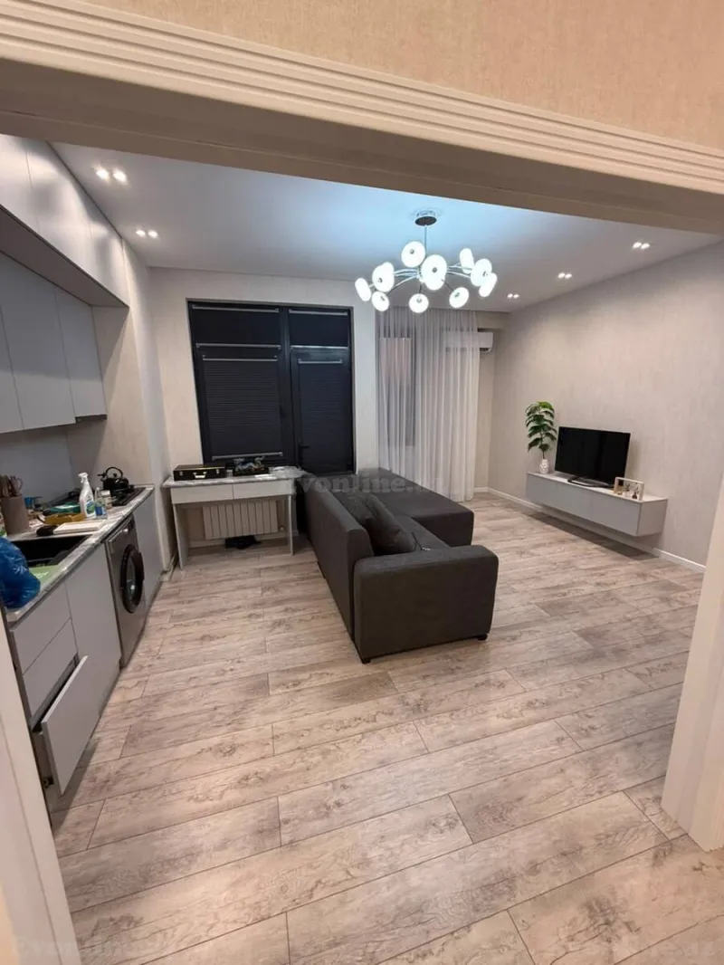 Kirayə verilir 3 otaqlı Mənzil Yeni tikili 90 m² İnşaatçılar m. - şəkil 2