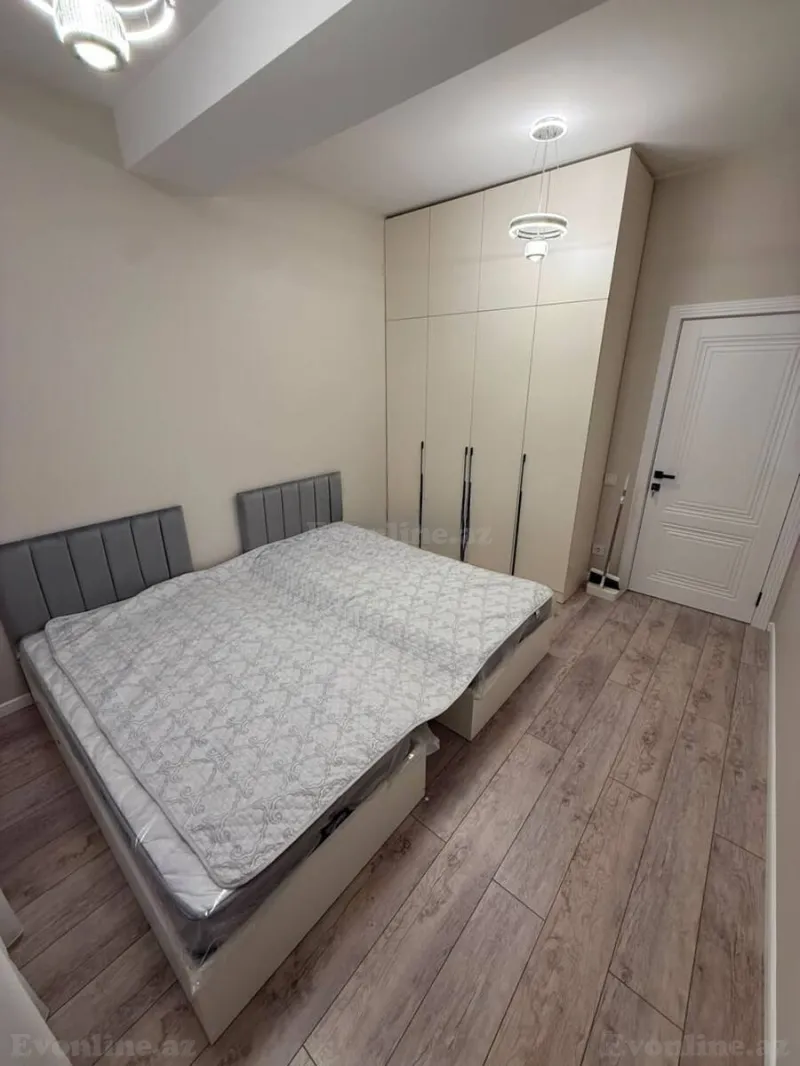 Kirayə verilir 3 otaqlı Mənzil Yeni tikili 90 m² İnşaatçılar m. - şəkil 9