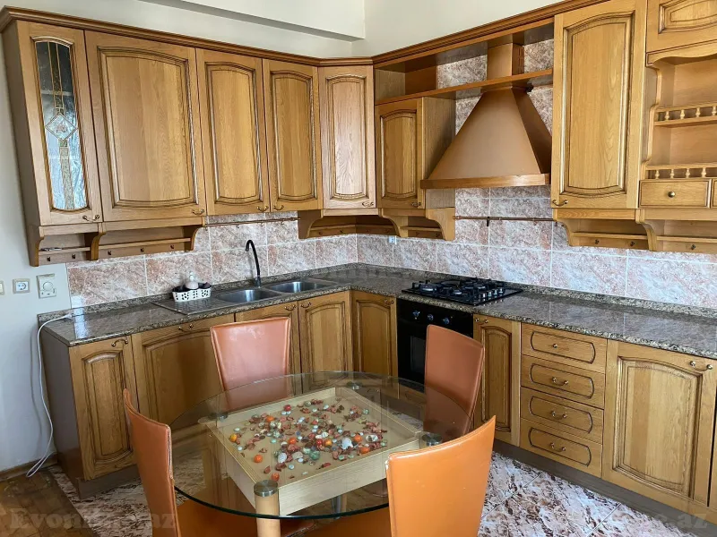 Kirayə verilir 7 otaqlı Mənzil Yeni tikili 350 m² Yasamal r. - şəkil 14