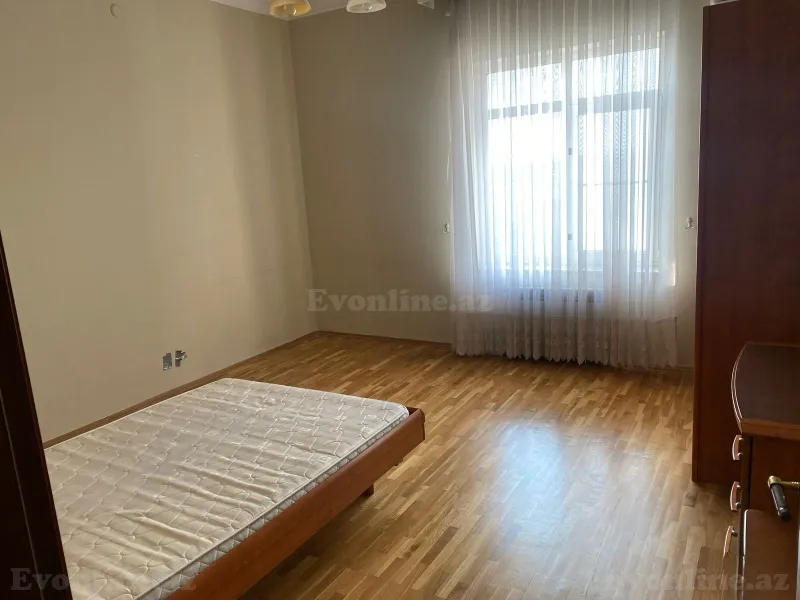 Kirayə verilir 7 otaqlı Mənzil Yeni tikili 350 m² Yasamal r. - şəkil 19