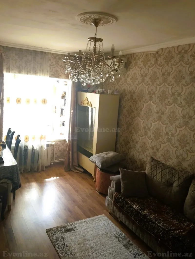 Satılır 3 otaqlı Mənzil Köhnə tikili 80 m² Yeni Günəşli