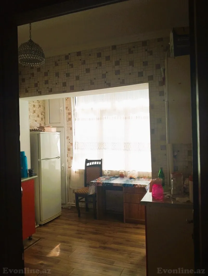 Satılır 3 otaqlı Mənzil Köhnə tikili 80 m² Yeni Günəşli - şəkil 6