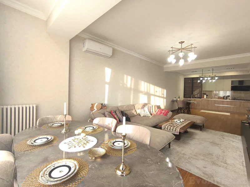 3 otaqlı Mənzil 130 m² Xətai r. Kirayə verilir