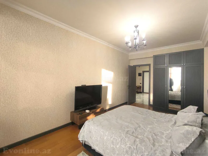 Kirayə verilir 3 otaqlı Mənzil Yeni tikili 130 m² Xətai r. - şəkil 6