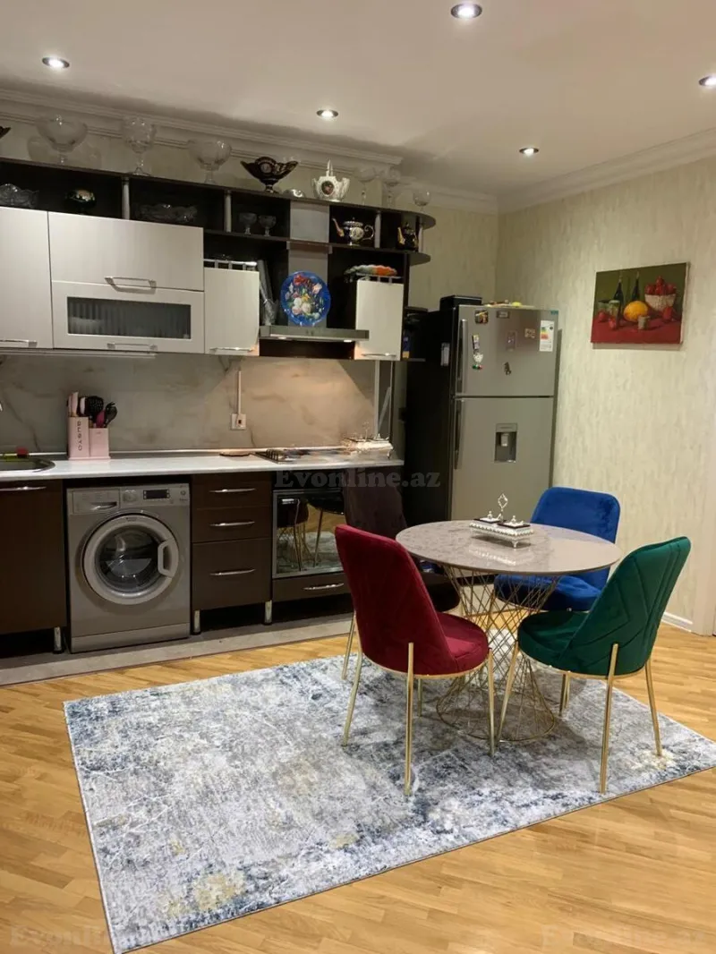 Satılır 3 otaqlı Mənzil Yeni tikili 82 m² 8 Noyabr m. - şəkil 2