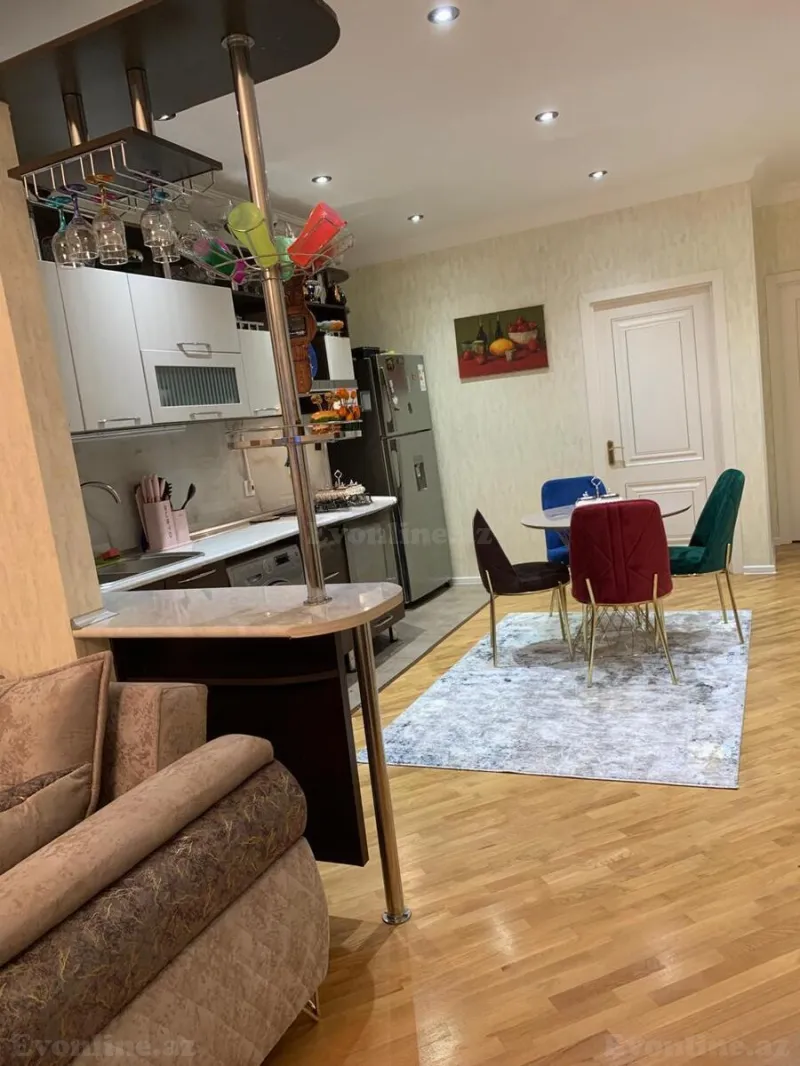 Satılır 3 otaqlı Mənzil Yeni tikili 82 m² 8 Noyabr m. - şəkil 5
