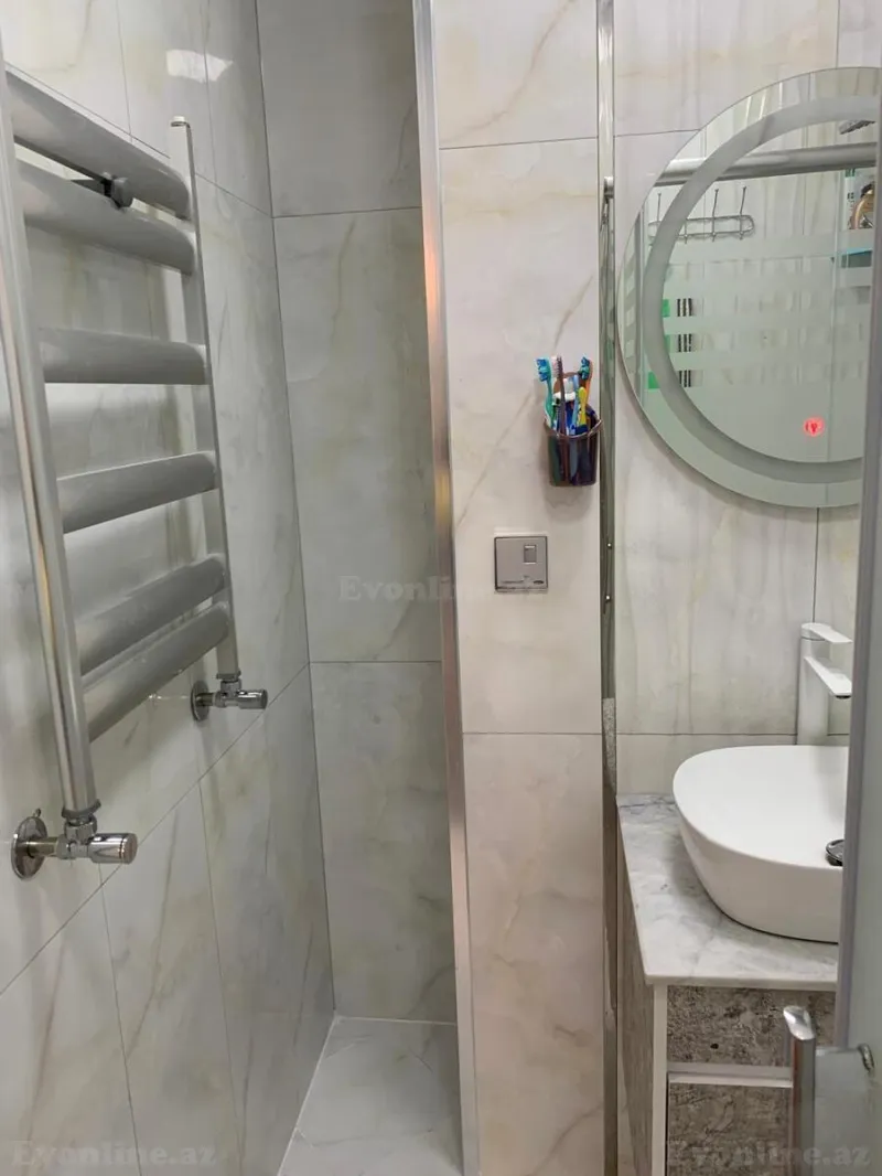 Satılır 3 otaqlı Mənzil Yeni tikili 82 m² 8 Noyabr m. - şəkil 14