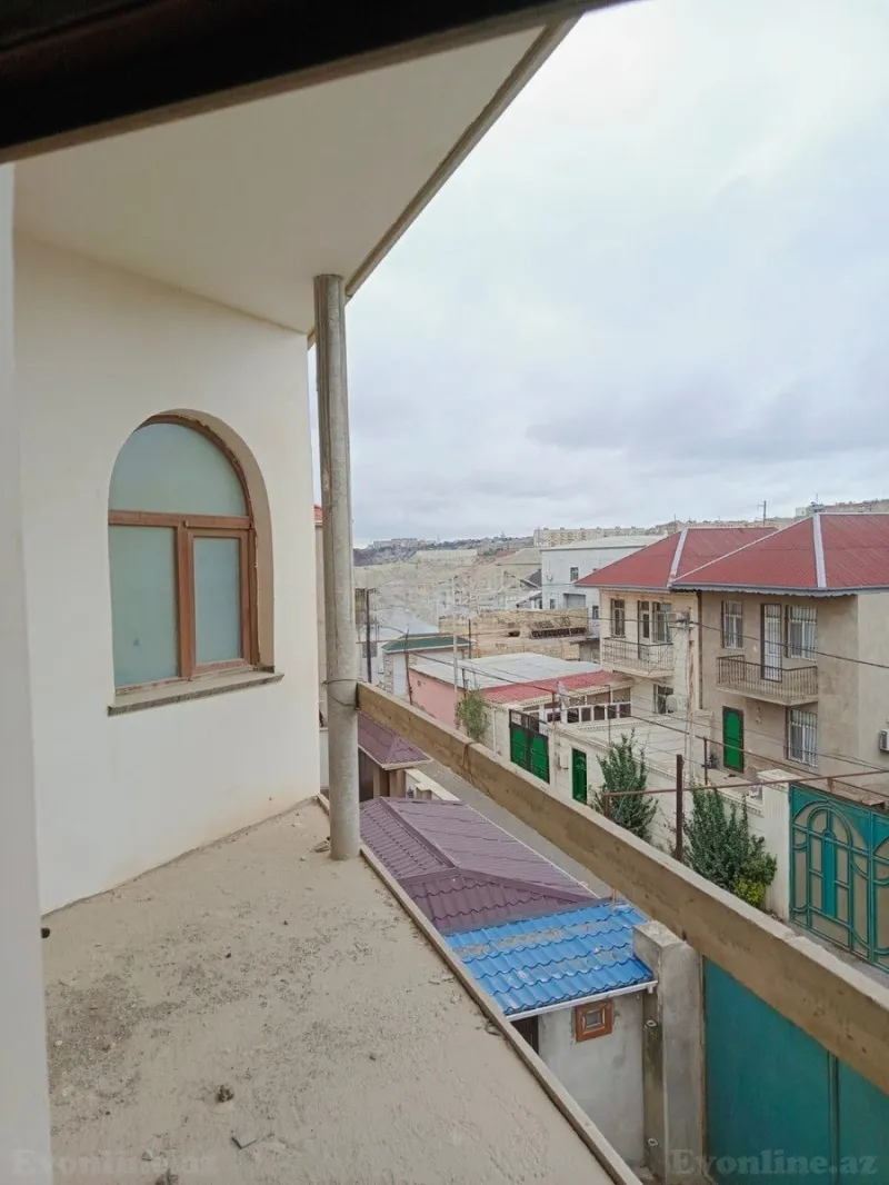 Satılır 8 otaqlı Həyət evi 400 m² Biləcəri