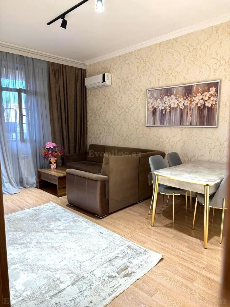 3 otaqlı Mənzil 95 m² 28 May m. Kirayə verilir