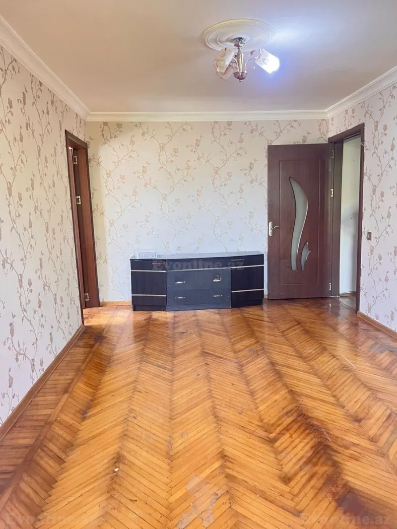 Kirayə verilir 2 otaqlı Mənzil Köhnə tikili 45 m² Qara Qarayev m. - şəkil 3