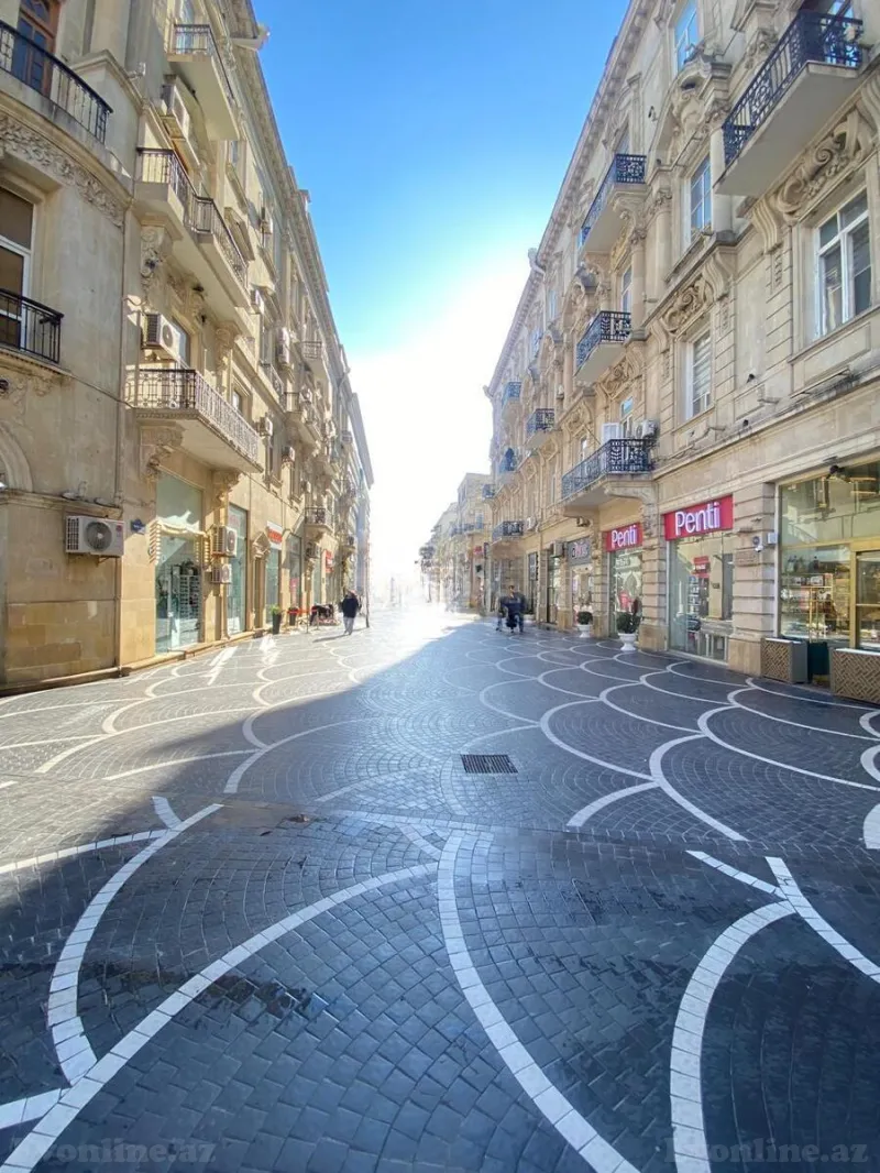 Satılır 3 otaqlı Mənzil Köhnə tikili 60 m² Sahil m. - şəkil 4