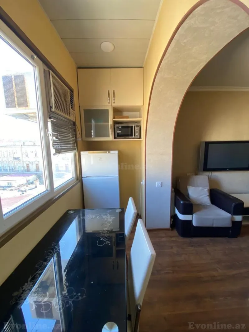 Satılır 3 otaqlı Mənzil Köhnə tikili 60 m² Sahil m. - şəkil 11