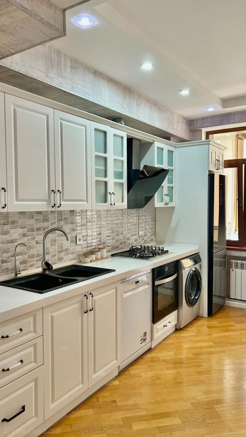 Kirayə verilir 3 otaqlı Mənzil Yeni tikili 126 m² 20 Yanvar m. - şəkil 13