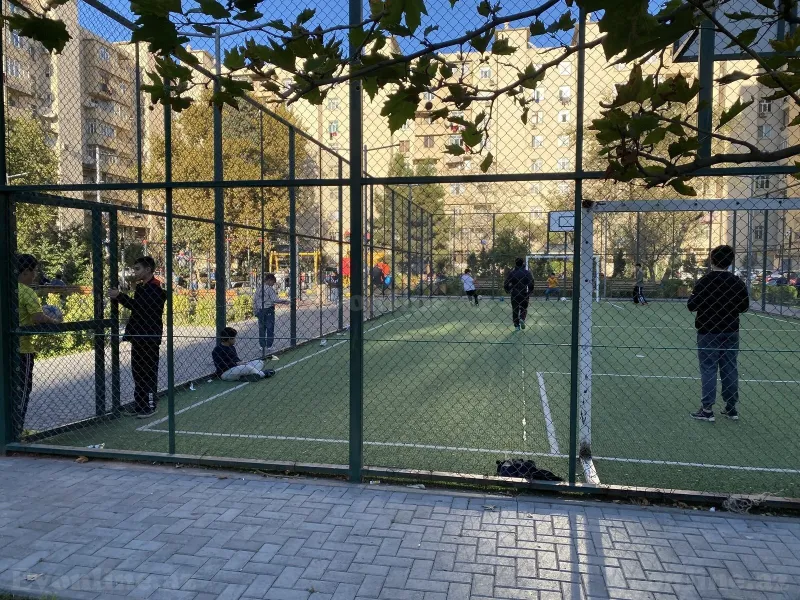 Kirayə verilir 3 otaqlı Mənzil Köhnə tikili 110 m² Bakıxanov