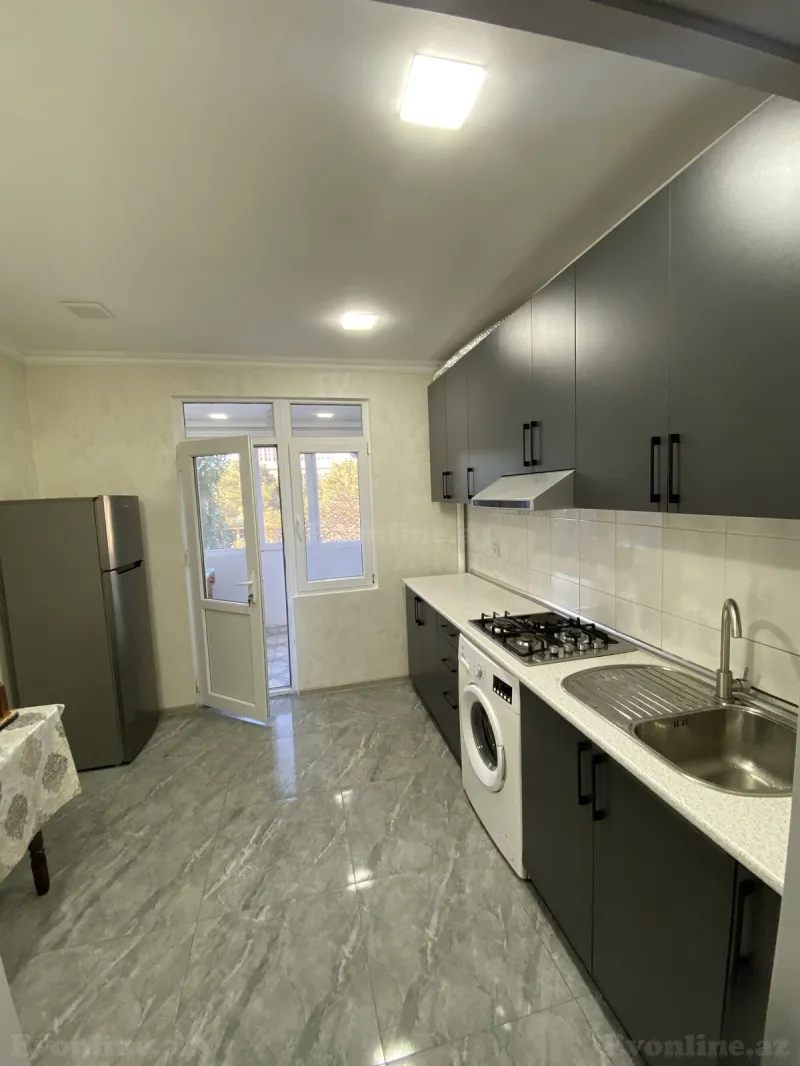 Kirayə verilir 3 otaqlı Mənzil Köhnə tikili 110 m² Bakıxanov - şəkil 14