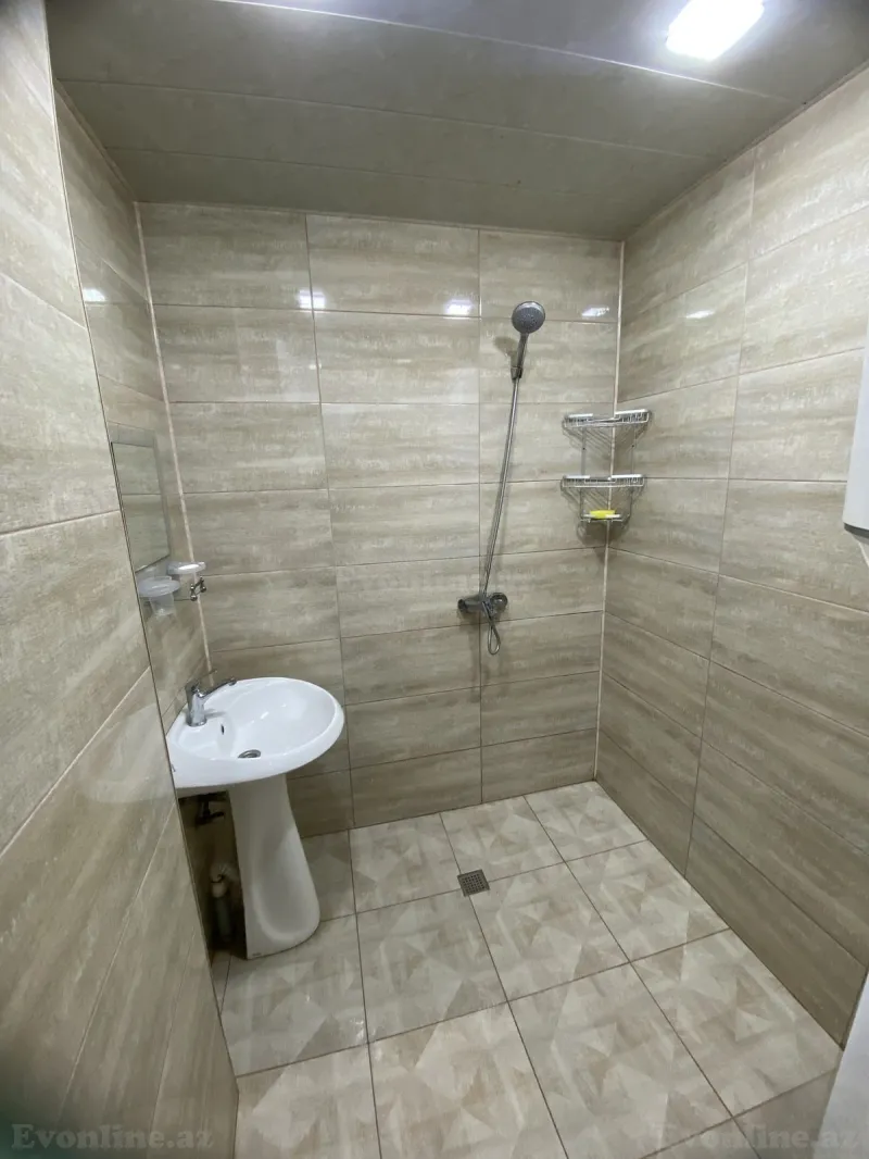 Kirayə verilir 3 otaqlı Mənzil Köhnə tikili 110 m² Bakıxanov - şəkil 16
