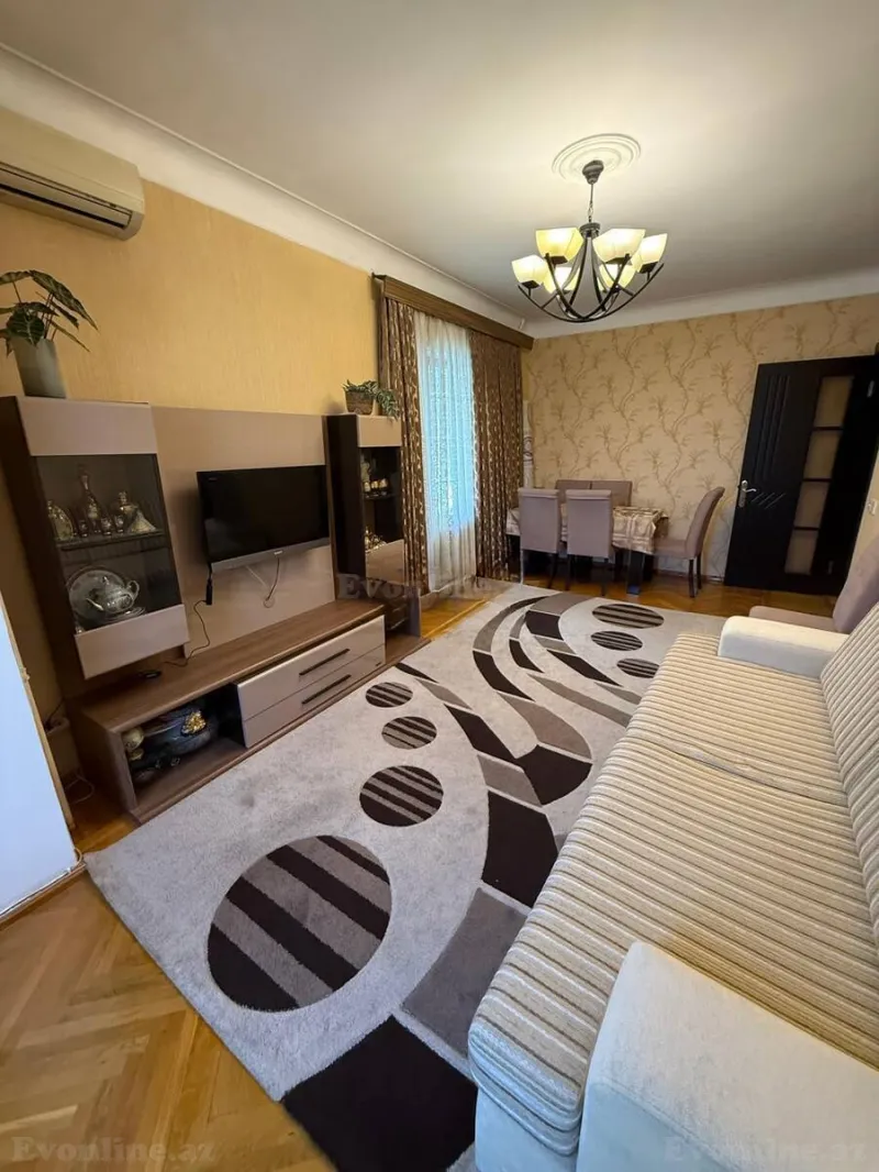 Satılır 2 otaqlı Mənzil Köhnə tikili 70 m² Memar Əcəmi m. - şəkil 4