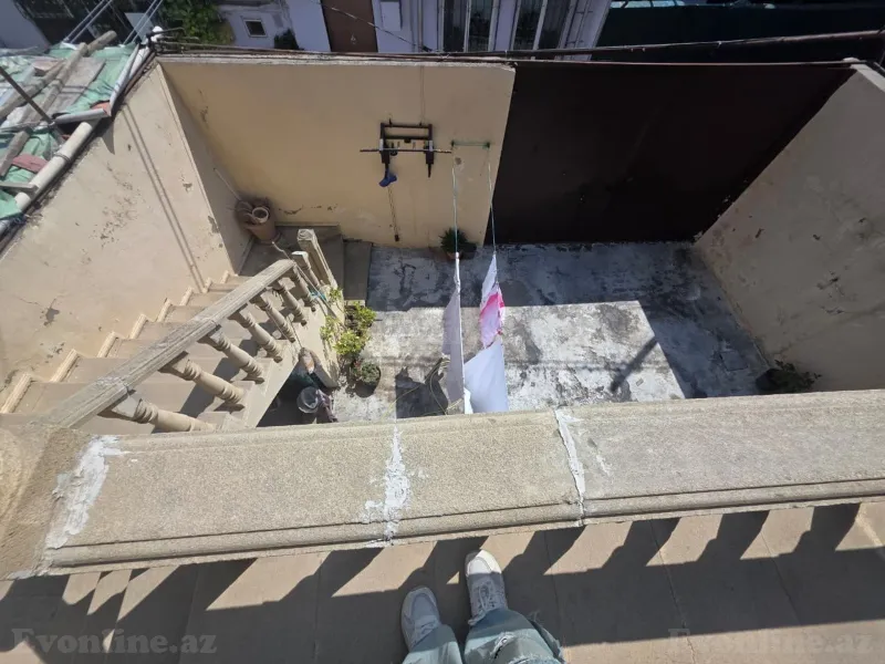 Satılır 5 otaqlı Həyət evi 200 m² Memar Əcəmi m. - şəkil 6