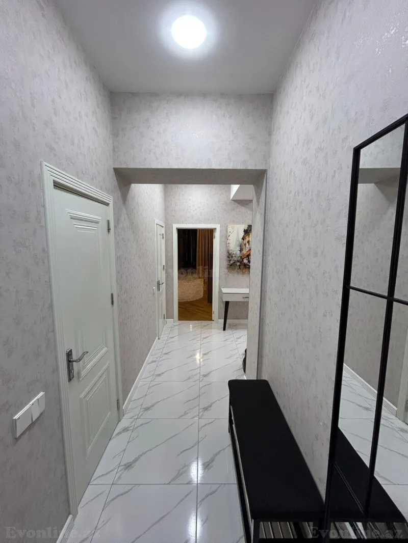 3 otaqlı Mənzil 115 m² 28 May m. Kirayə verilir