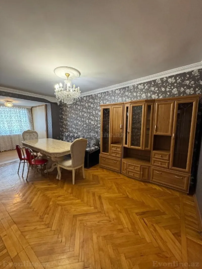 Kirayə verilir 3 otaqlı Mənzil Köhnə tikili 80 m² Gənclik m. - şəkil 2