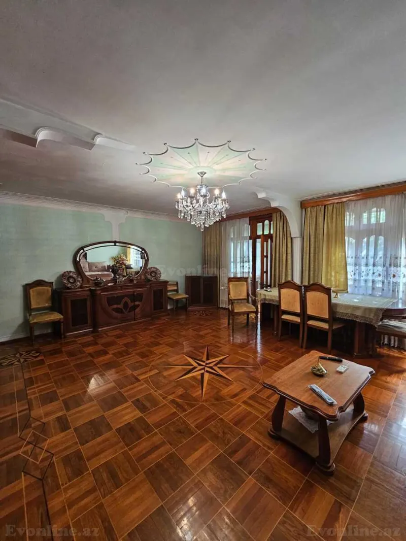 5 otaqlı Mənzil 130 m² Azadlıq prospekti m. Satılır
