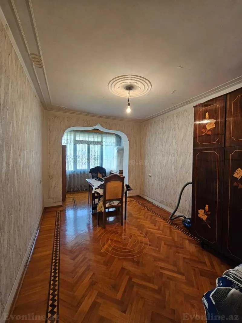Satılır 5 otaqlı Mənzil Köhnə tikili 130 m² Azadlıq prospekti m. - şəkil 9