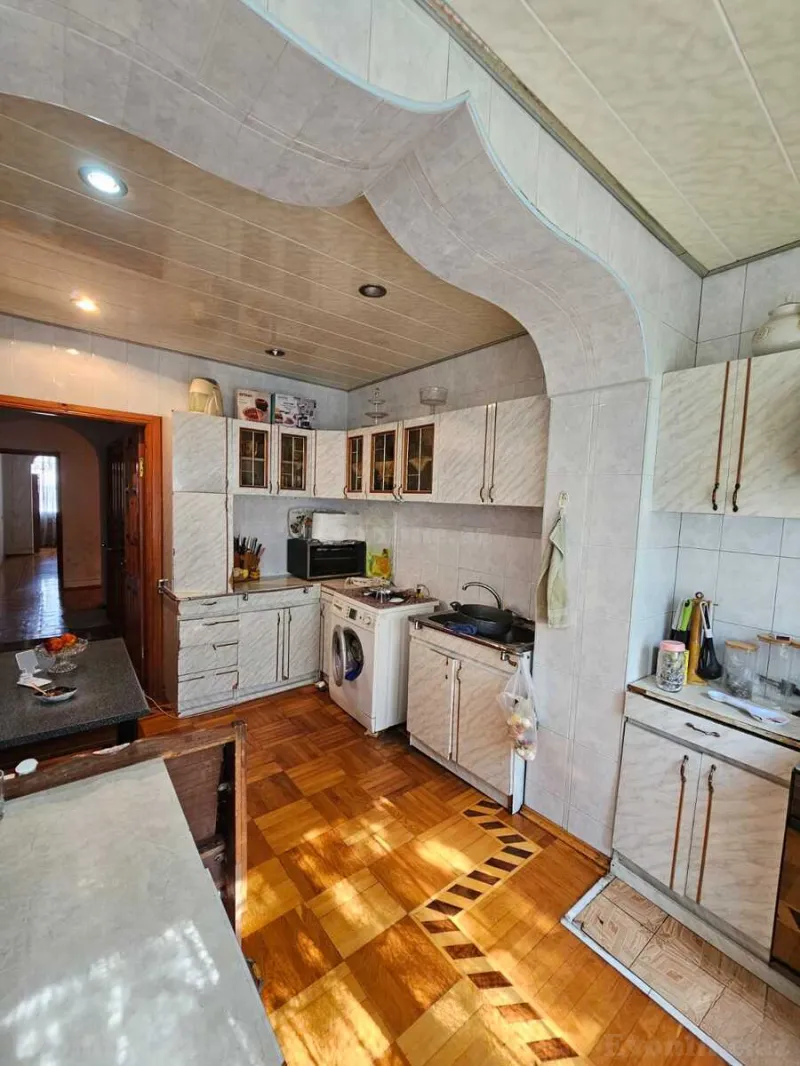 Satılır 5 otaqlı Mənzil Köhnə tikili 130 m² Azadlıq prospekti m. - şəkil 15