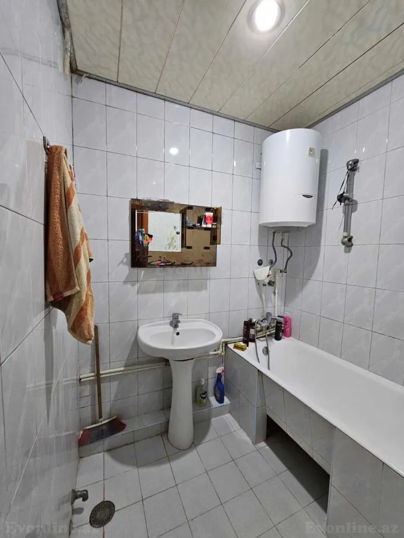 Satılır 5 otaqlı Mənzil Köhnə tikili 130 m² Azadlıq prospekti m. - şəkil 21