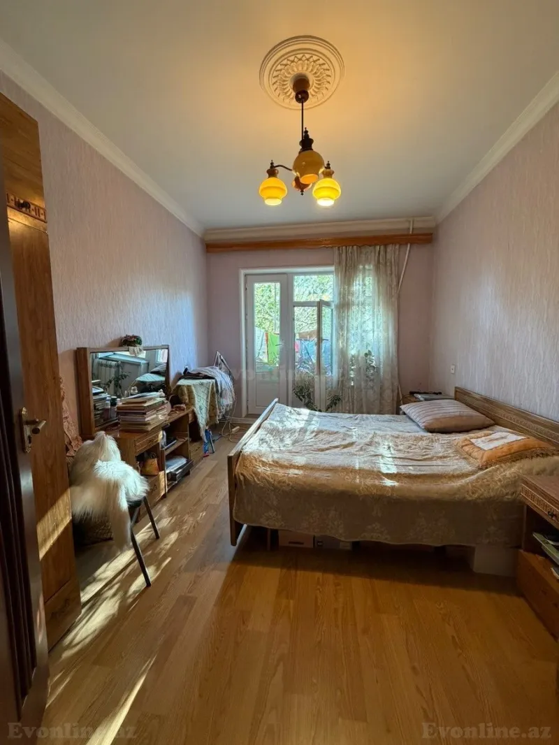Satılır 5 otaqlı Mənzil Köhnə tikili 110 m² Həzi Aslanov m. - şəkil 3