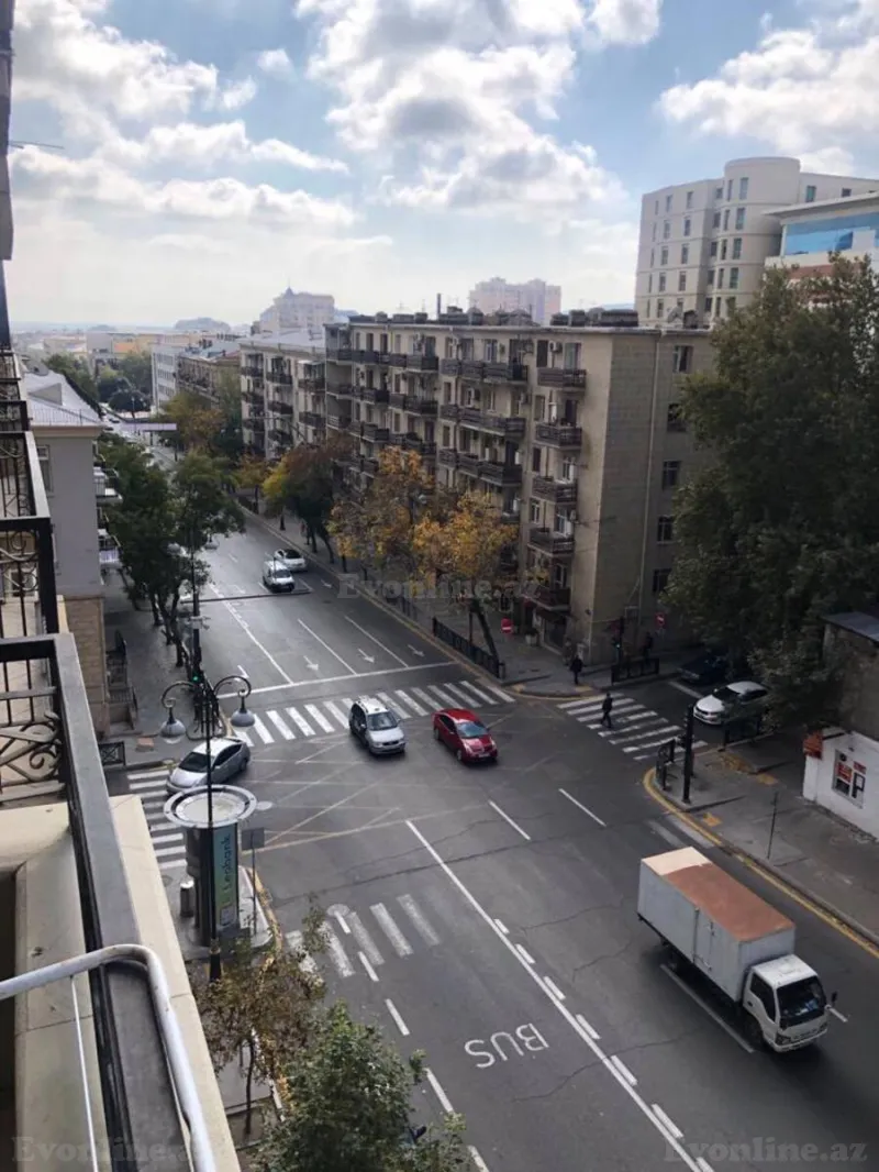Kirayə verilir 3 otaqlı Mənzil Yeni tikili 140 m² 28 May m. - şəkil 11