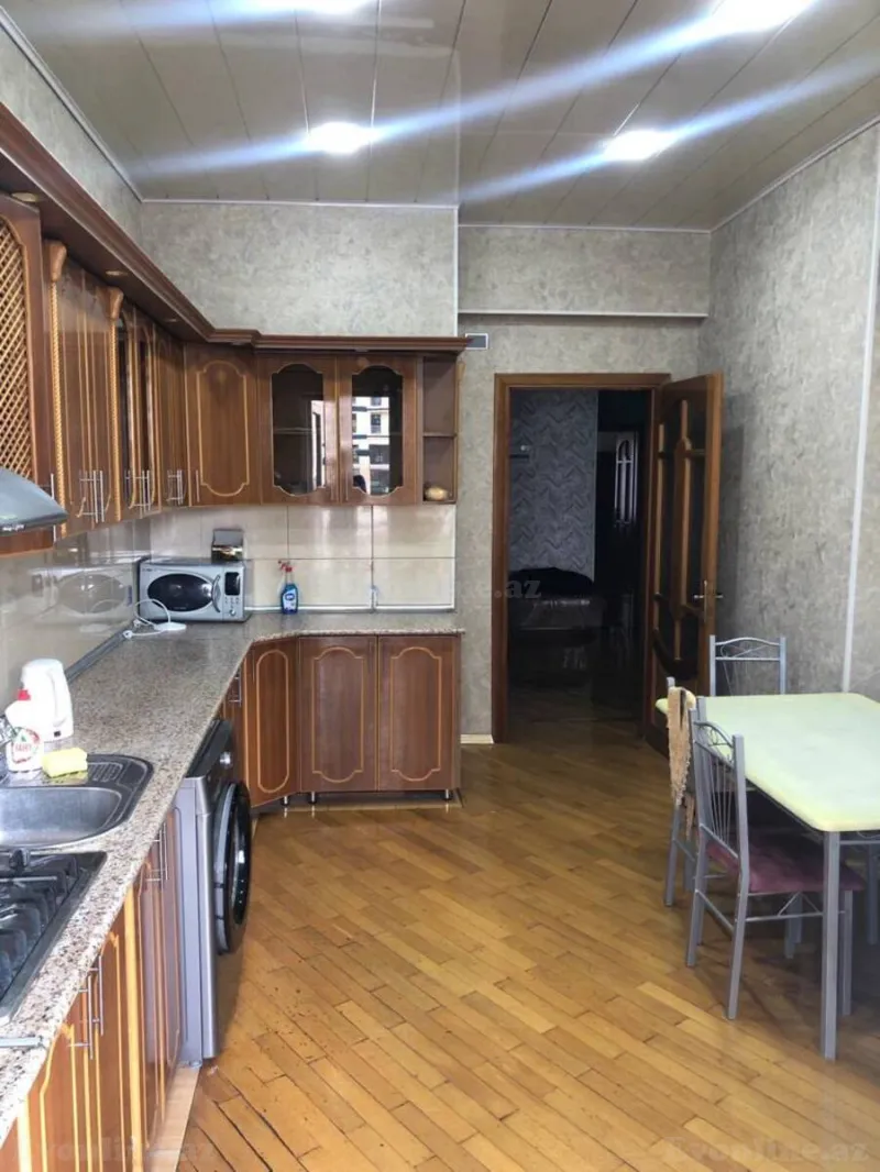 Kirayə verilir 3 otaqlı Mənzil Yeni tikili 140 m² 28 May m. - şəkil 17