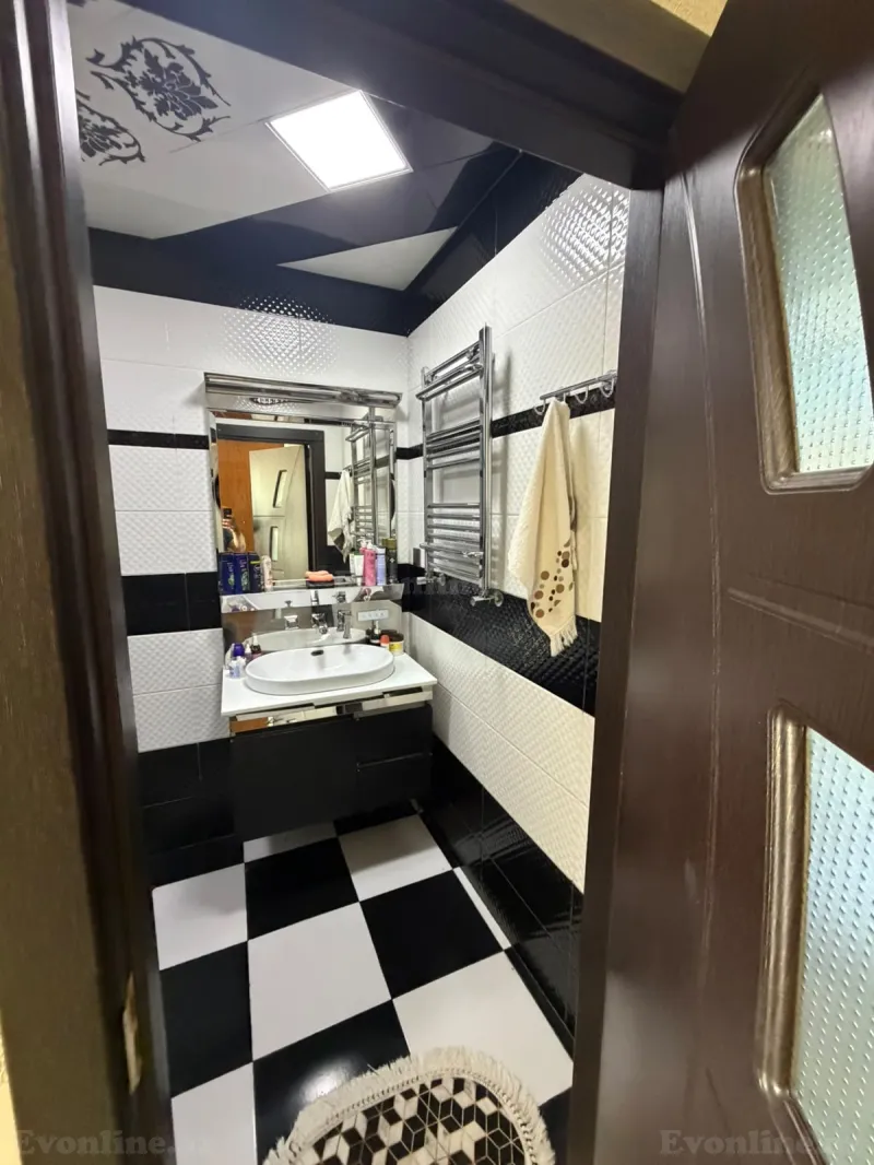 Satılır 2 otaqlı Mənzil Köhnə tikili 64 m² Bakıxanov - şəkil 14