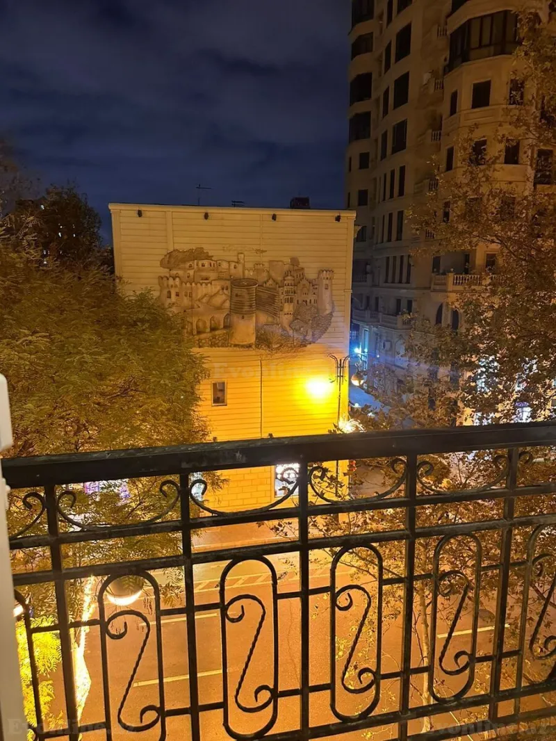 Kirayə verilir 3 otaqlı Mənzil Köhnə tikili 86 m² Yasamal r. - şəkil 3