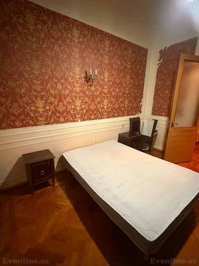 Kirayə verilir 3 otaqlı Mənzil Köhnə tikili 86 m² Yasamal r. - şəkil 11