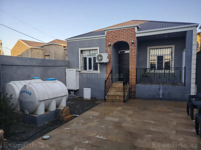 3 otaqlı Həyət evi 70 m² Çiçək Satılır