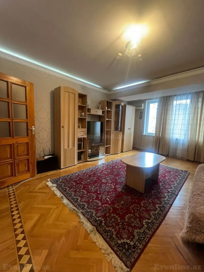 Kirayə verilir 1 otaqlı Mənzil Köhnə tikili 50 m² Gənclik m. - şəkil 2
