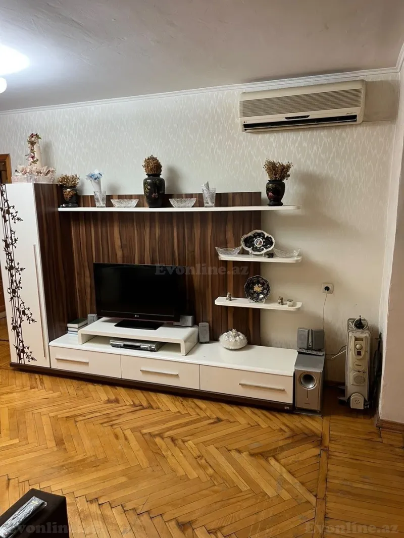 2 otaqlı Mənzil 60 m² Nəriman Nərimanov m. Kirayə verilir