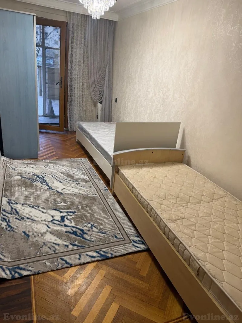 Satılır 3 otaqlı Mənzil Köhnə tikili 100 m² Nərimanov r. - şəkil 3