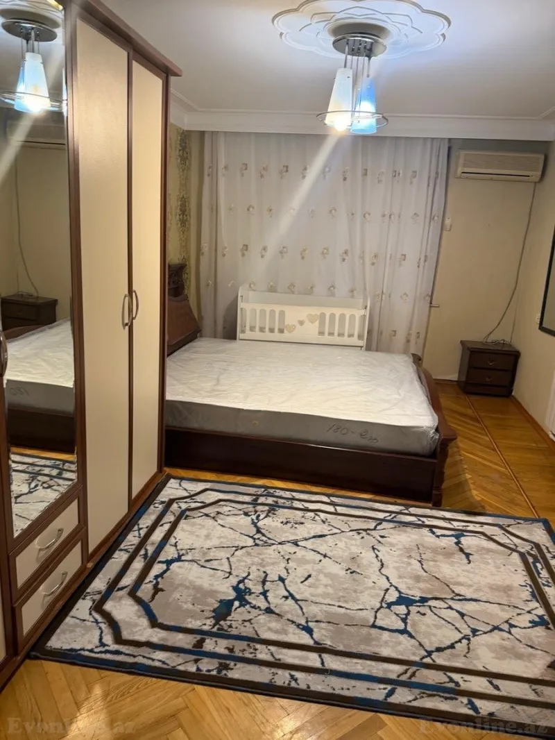 Satılır 3 otaqlı Mənzil Köhnə tikili 100 m² Nərimanov r. - şəkil 4