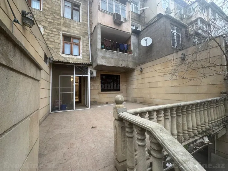 Satılır 3 otaqlı Mənzil Köhnə tikili 100 m² Nərimanov r. - şəkil 10