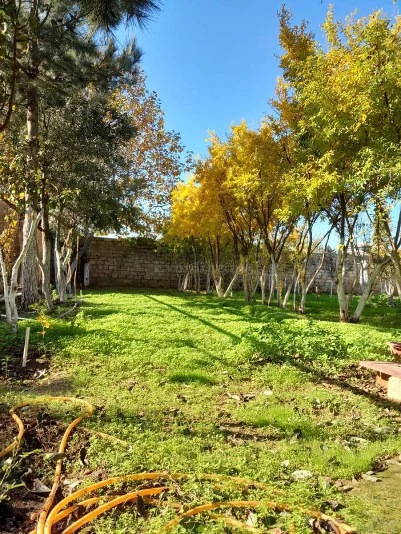 8 otaqlı Həyət evi 200 m² Novxanı Satılır