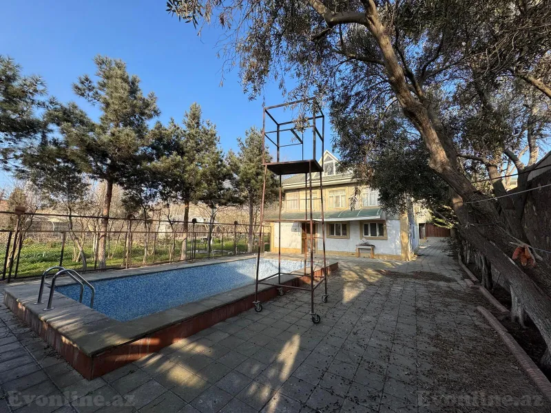 Satılır 8 otaqlı Həyət evi 200 m² Novxanı - şəkil 4