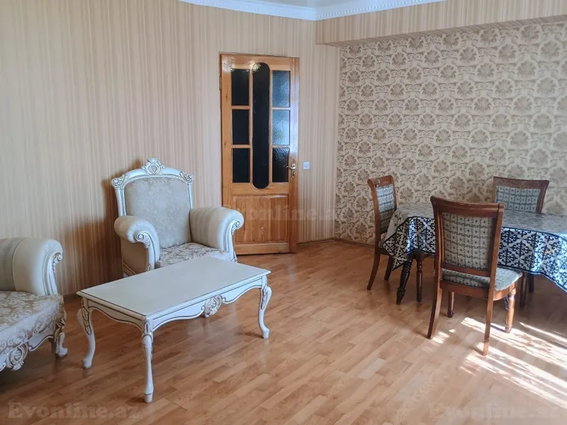 3 otaqlı Mənzil 100 m² Bakmil m. Kirayə verilir