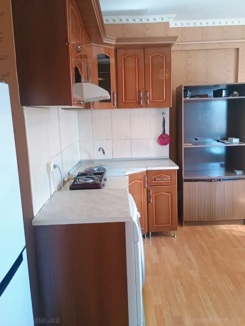 Kirayə verilir 3 otaqlı Mənzil Köhnə tikili 100 m² Bakmil m. - şəkil 5