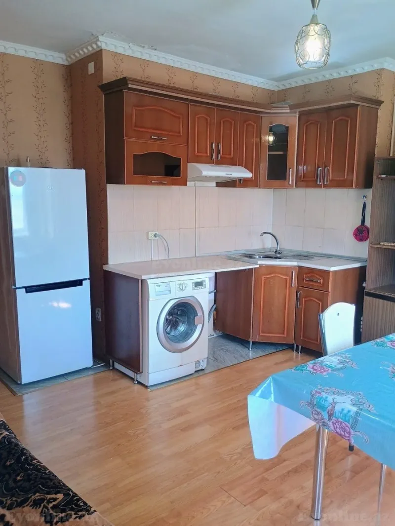 Kirayə verilir 3 otaqlı Mənzil Köhnə tikili 100 m² Bakmil m. - şəkil 8